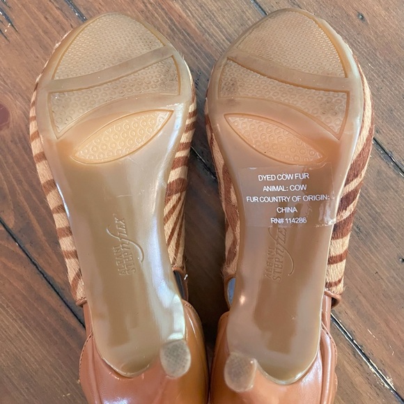 Alfani Step n Flex Giraffe Printed Heels - Picture 4 of 5